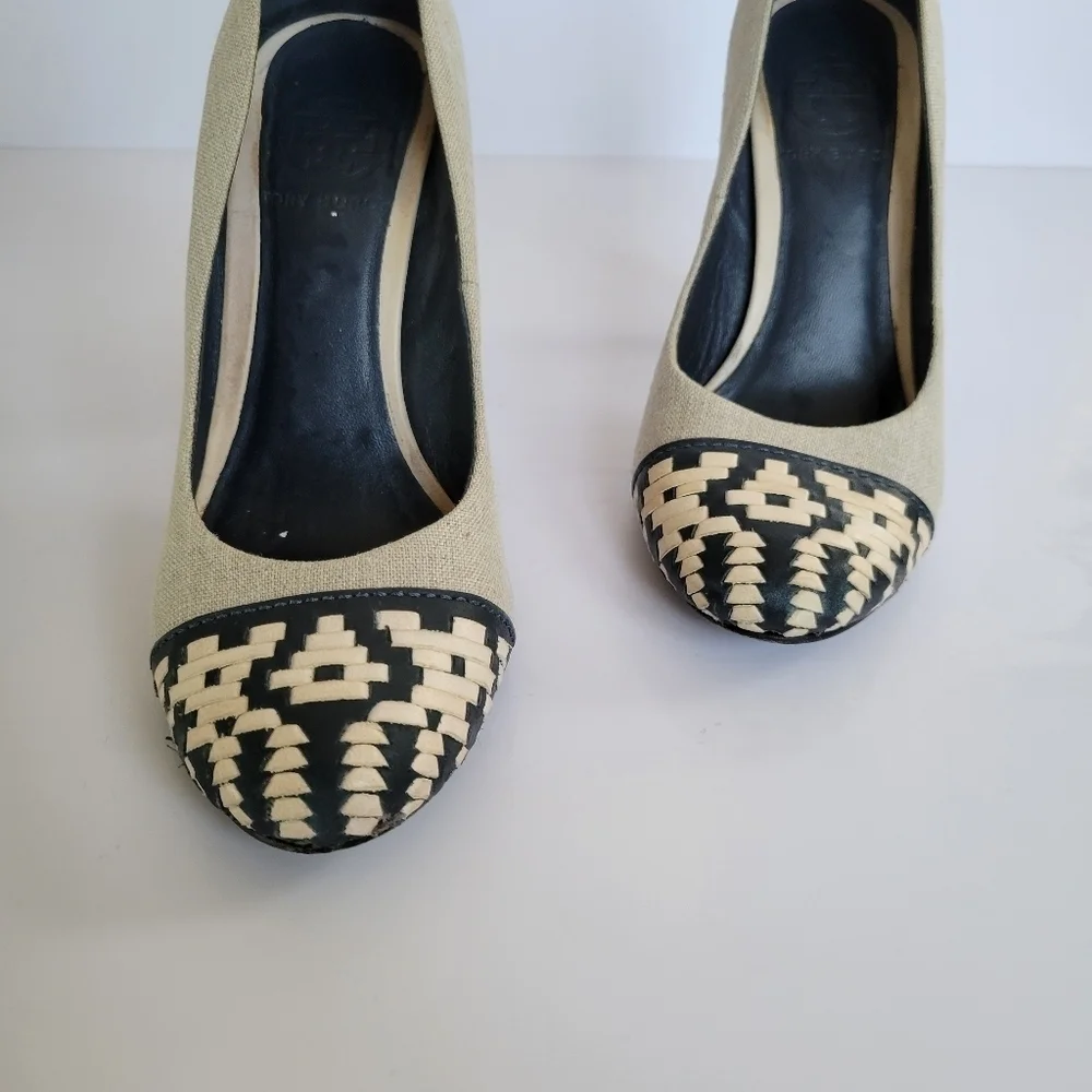 Tory Burch Woven Leather and Canvas Round Toe Pump